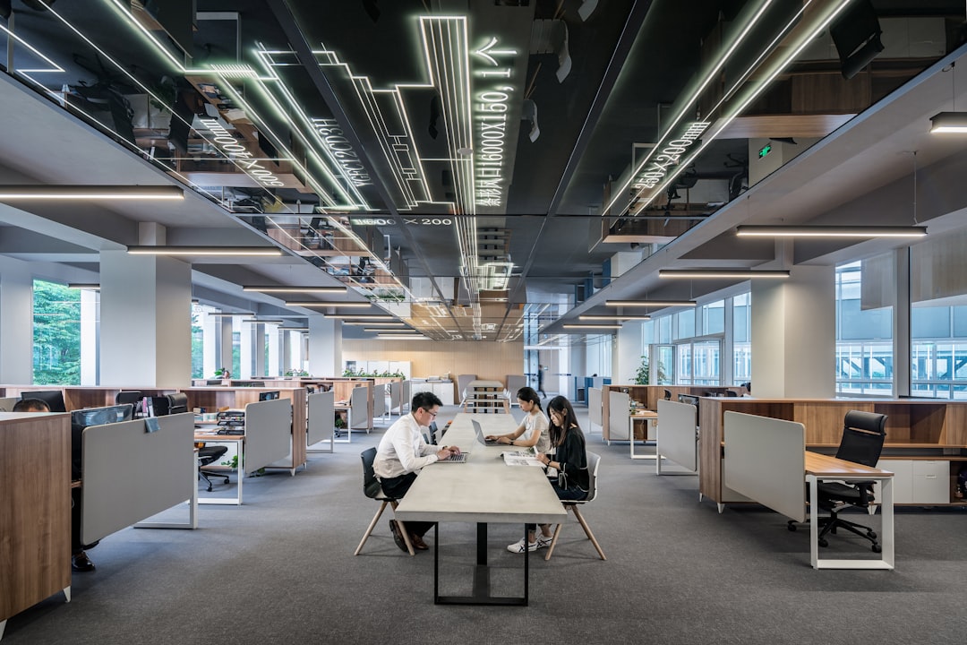 工业脚轮选购指南：辰龙脚轮产品系列参数对比与选型建议