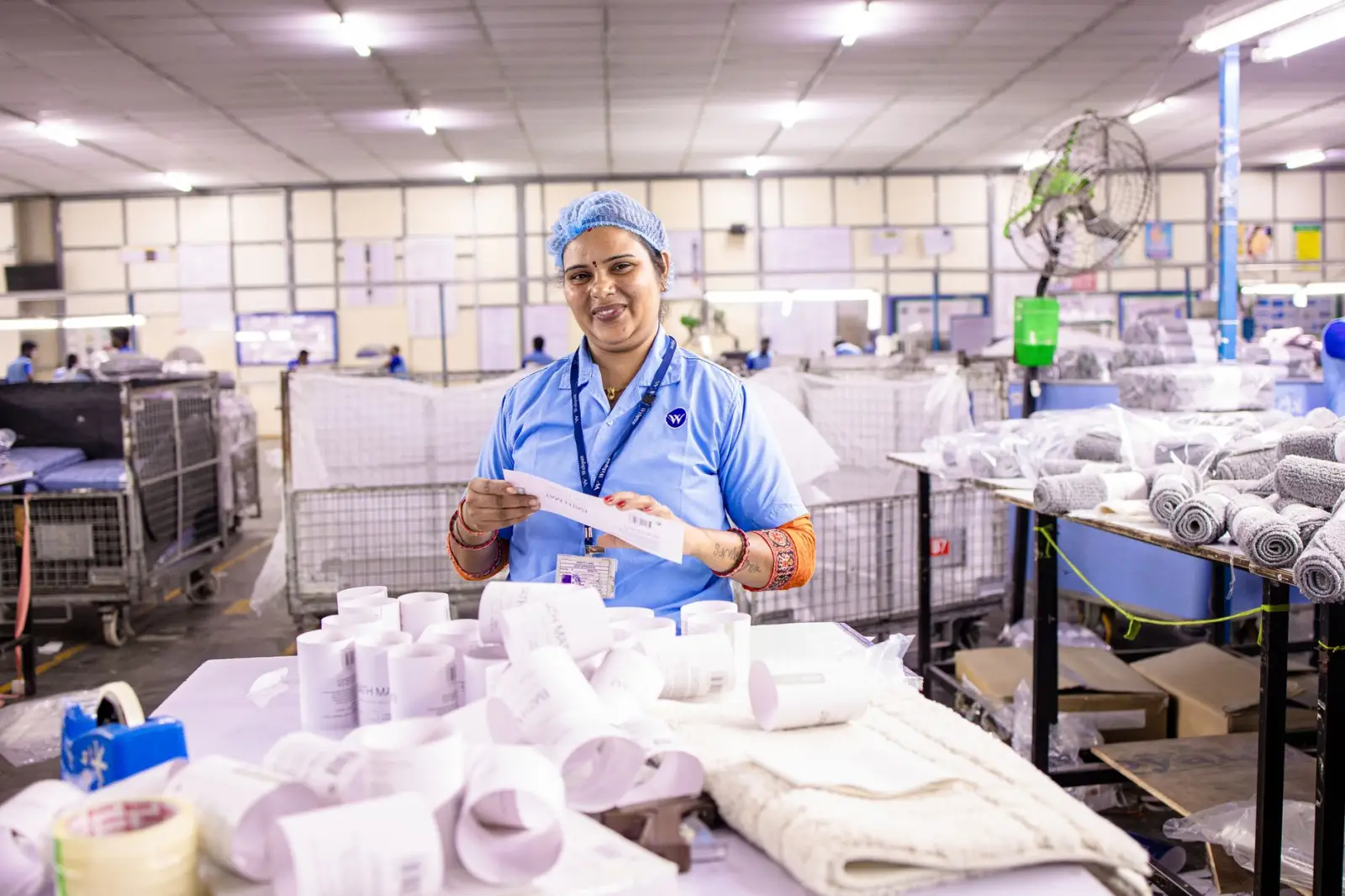 工业脚轮与万向轮选型对比:不同载荷场景下的应用指南